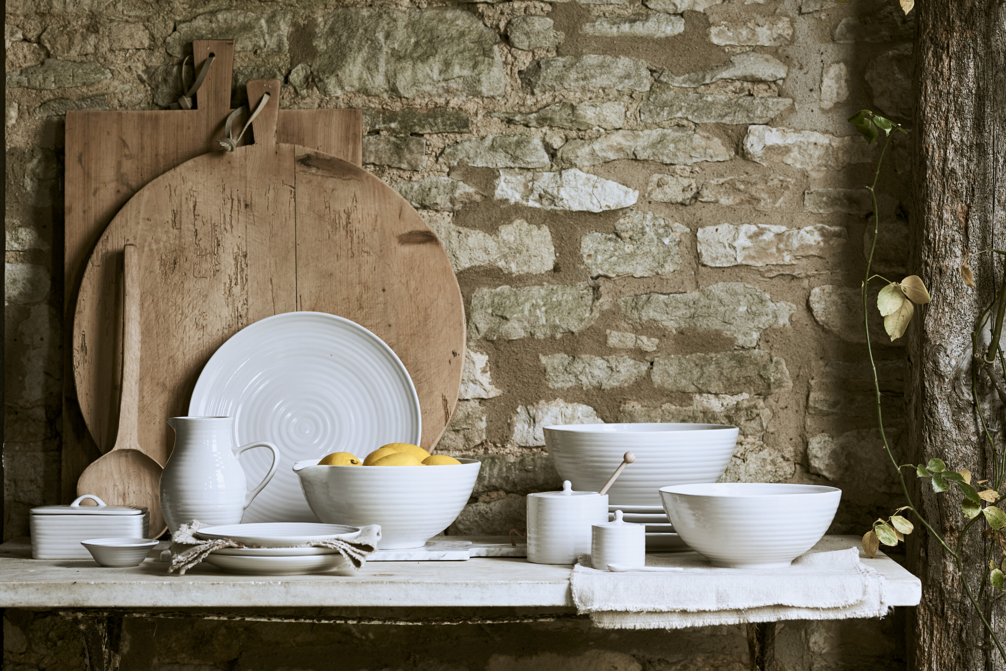 Kitchenware in the Neptune by Holloways showrooms